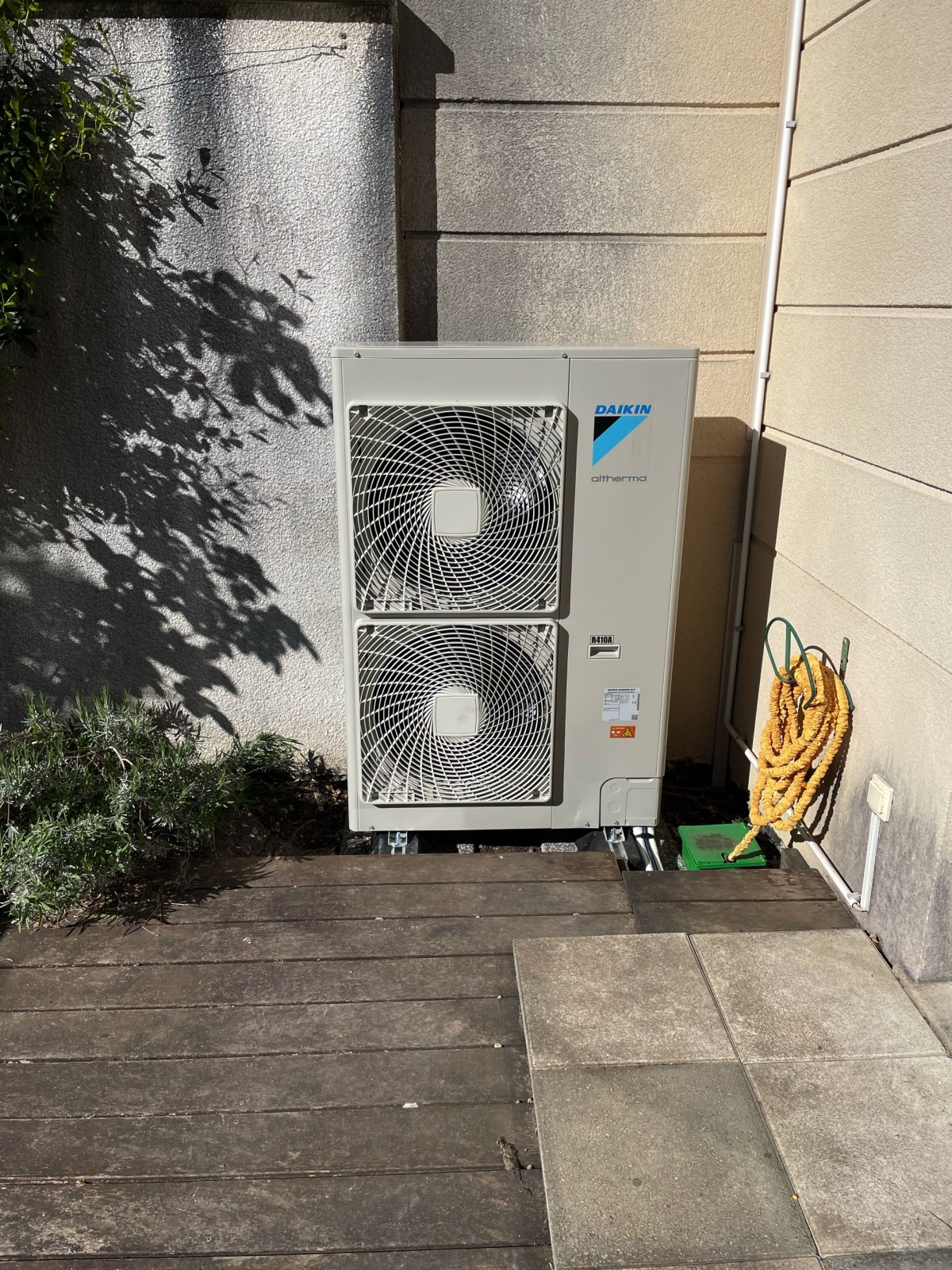 Installation d'un gainable de climatisation dans les combles de votre maison par Pedro Energie, artisan certifié RGE proche de Libourne en Gironde (33)