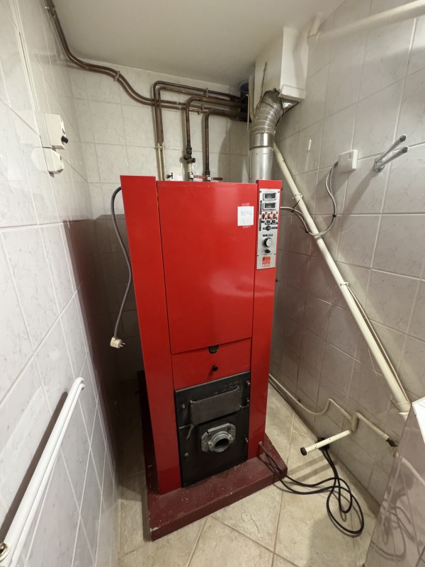 Remplacement d’une chaudière avec brûleur gaz par une chaudière HTPE condensation de chez Frisquet à Bourg sur Gironde près de Saint Andrée de Cubzac .