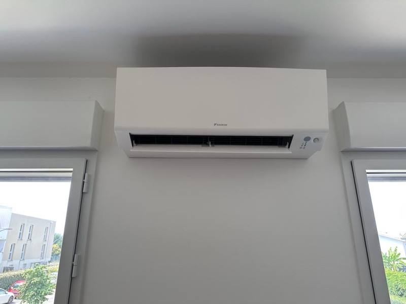 installation de 4 splits muraux Daikin à Bruges en Gironde 