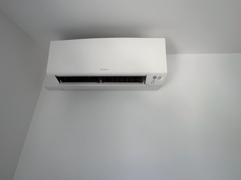 installation de 4 splits muraux Daikin à Bruges en Gironde 