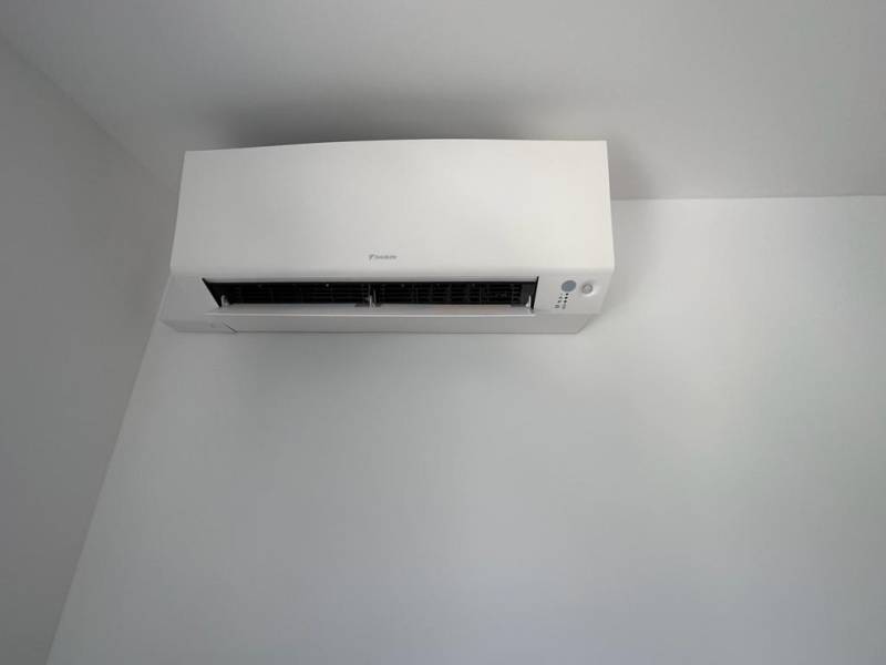 Quel prix pour la pose et entretien de clim réversible pompe à chaleur DAIKIN avec entreprise RGE à Camarsac ?