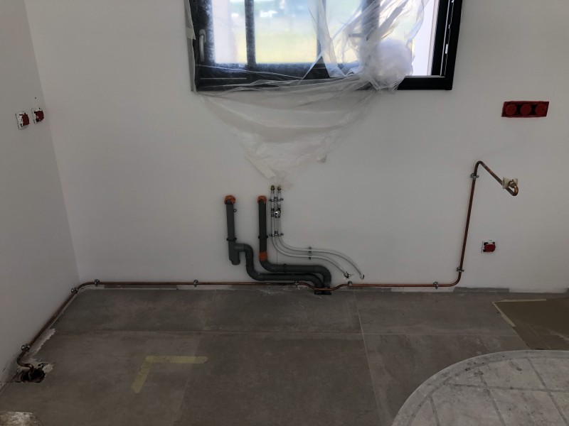 Installation d’une alimentation gaz pour la plaque de cuisson sur une maison à Pessac