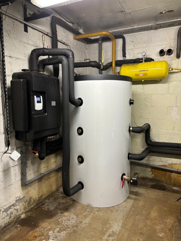 Qui contacter pour installer une chaudière à condensation avec production d'eau chaude à La Rochelle ?