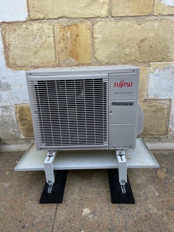 installation d'un groupe extérieure à sainte Eulalie 