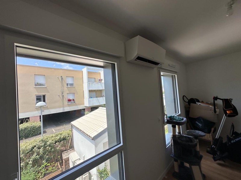 installation de 4 splits muraux Daikin à Bruges en Gironde 