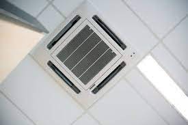 Installation d'une clim réversible avec pompe à chaleur dans des locaux professionnels à Ambarès et Lagrave en finition gainable, entretien inclus — une installation PEDROSA ÉNERGIE